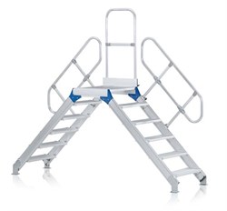 Алюминиевый переход с платформой Zarges Z600 1000мм 9 ступеней 45° 40359958 - фото 99058